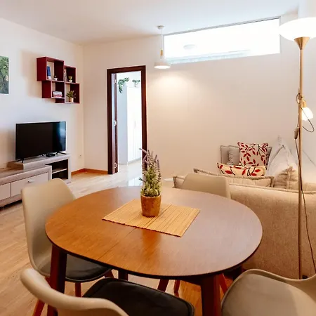 Charming Center Apartman *